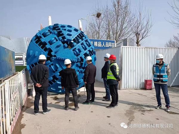 熱烈祝賀鄭州地鐵12號線21.4米長富水細砂層機械法聯(lián)絡通道順利貫通！(圖3)